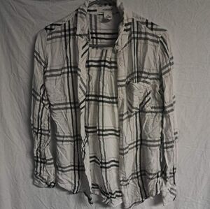 𝅺WORKSHOP Republic Clothing Plaid Button Down Top